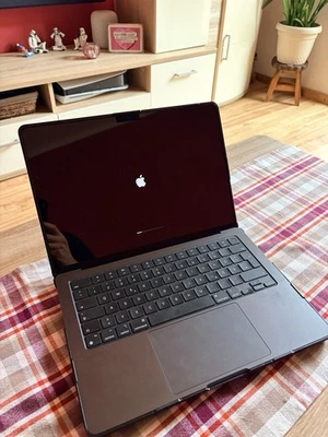 Apple MacBook Pro 14 Zoll, 512GB SSD, M3 Pro, 18GB, Space Schwarz - Bild 1 von 4