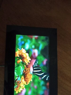 COBY DP700BLK 7" DIGITAL PHOTO FRAME - Missing Stand - Image 1 of 2