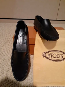 Tod's Black Leather Driving /Moccasin in a Womans size 5 . - Picture 1 of 5