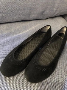 Wildleder Pumps mit Strasssteinchen, Gr. 38 K von ARA - Bild 1 von 7