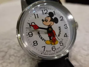 Reloj de pulsera vintage Mickey Mouse Bradley 1970 reloj analógico cuerda 023 $475 - Imagen 1 de 9