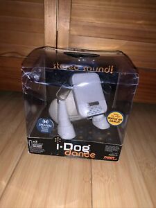 2007 C-015C I-Dog Toy -Hasbro White LED Speaker Music Player Bark Dance New Open