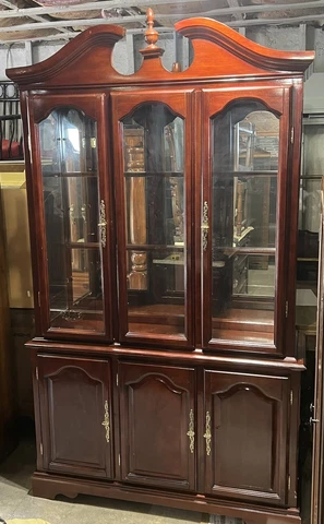 Federal Style Cherry China Hutch Cabinet. Broken Pediment. W/ Display Lights Cover