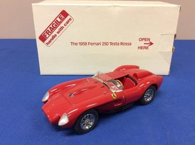 1958 FERRARI 250 TESTA ROSSA - 1:24 SCALE MODEL FROM DANBURY MINT - Image 1 of 2