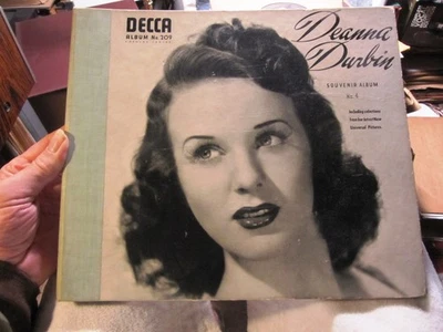 1941 DEANNA DURBIN MOVIE Spring Parade NICE GIRL? SOUVENIR Empty ALBUM Decca 209 - Image 1 of 3