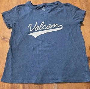Volcom Tee-Shirt Women's Mediu Blue Hawaiian Surfer Short Sleeve Edgy Blouse Top - Picture 1 of 8