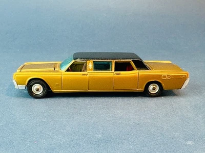 1:43 CORGI TOYS 262 Lincoln Continental GOLD Executive Limousine Town Car 1967 - Bild 1 von 4