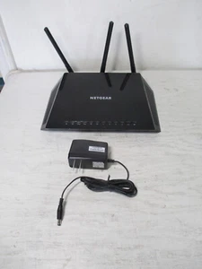 NETGEAR Dual Band AC1750 WiFi Gigabit Router R6400v2 - Picture 1 of 3