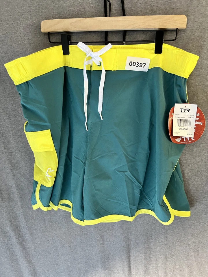 TYR Bulldog Board Shorts Gray/ Black Men's Size L .