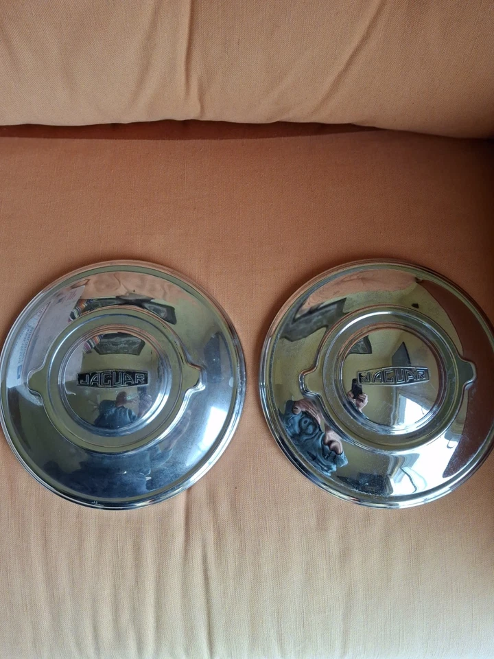 Juego de 2 fundas de rueda Jaguar vintage mediados de los años 60 Foto 1 de 1
