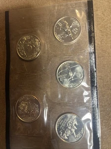 1999-P STATEHOOD QUARTERS IN ORIGINAL MINT SET CELLO PACK - Delaware, Pennsylvan - Picture 1 of 2