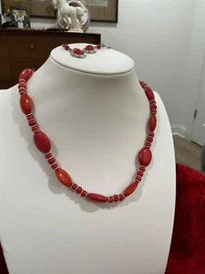 Vintage 18" faux coral beaded necklace, pierced earrings. Lot 13 - Picture 1 of 3