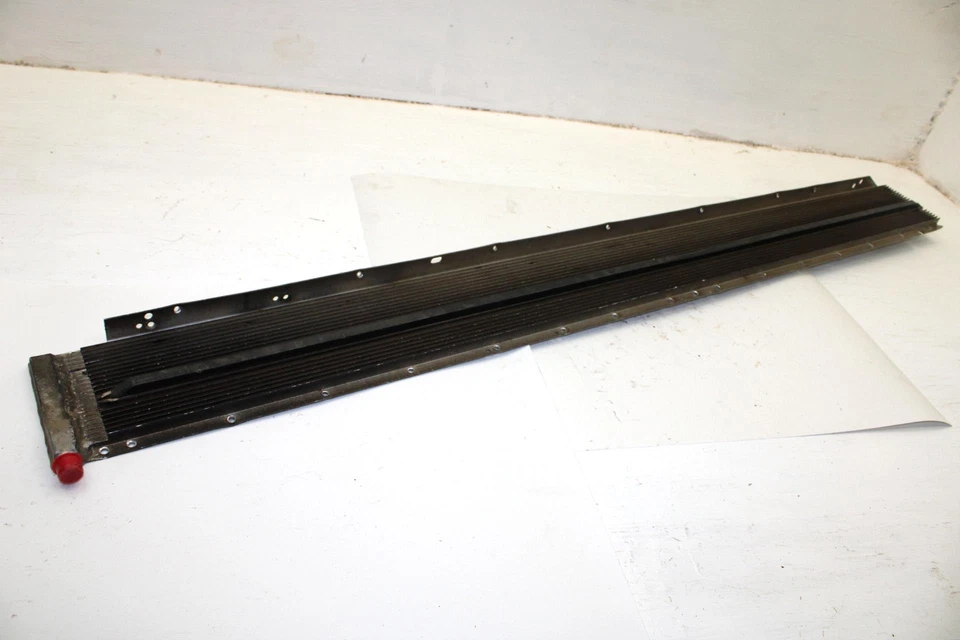 Intercambiador de calor derecho Ski-doo Grand Touring 500 1996 fabricante original 517280600 SS111 Foto 1 de 4