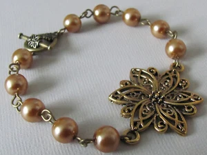 Pulsera Flor Filigrana Antigua Oro Perla Dama de honor Regalo Estilo Boho Estate  - Imagen 1 de 4