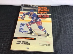 Libro Rapporto Scoutismo Hockey 1992-1993 - Foto 1 di 3