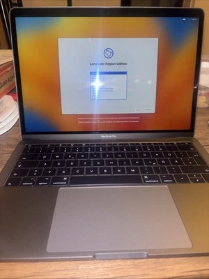 Apple MacBook Pro 13,3 Zoll (256GB SSD, Intel Core i5 7. Gen, 3,60 GHz, 8GB) - Bild 1 von 4