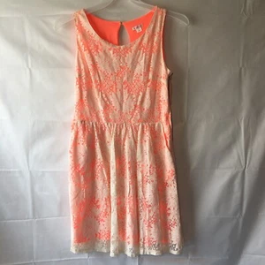 Vestido de encaje Xhilaration talla grande - Imagen 1 de 5