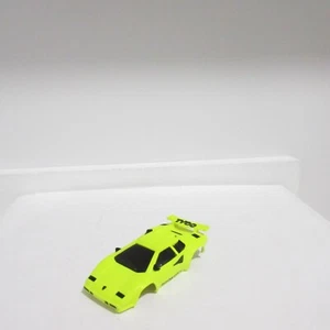 TYCO SLOT CAR HO SCALE LAMBORGHINI COUNTACH FLUORESCENT LIME NEU (NUR KAROSSERIE) - Bild 1 von 7