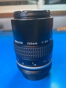 Nikkor 135 mm 1:2.8 f2.8 lens w/integral lens hood - Picture 1 of 5