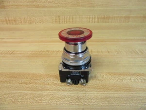 Cutler Hammer/Eaton 10250T1080C47-1X Push Pull Switch - Picture 1 of 4