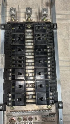 Square D 400 Amp 240V MLO Panelboard 3P 4W NQOD442L400CU 🟦 - Image 1 of 4