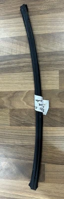 PORSCHE 924 944 PUERTA TRASERA FIELTRO GOMA CRISTAL GUÍA 1979-1991 USADO  Foto 1 de 4