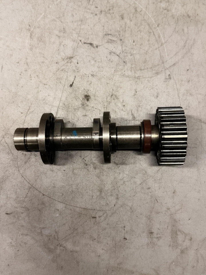 Árbol de levas de escape delantero horizontal 11-13 Ducati 848 Evo OEM poco kilometraje Foto 1 de 4