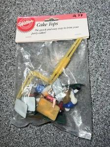 Football Cake topper Set Wilton 1987 Vintage New In Package - Picture 1 of 3