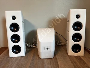HRT Stage audiophile grade PC USB/Analog Speaker System in White / White - Picture 1 of 16