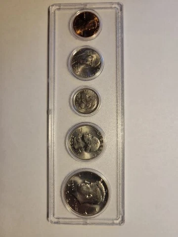2021P year set Cover