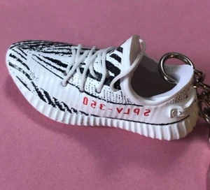 Nuevo Mini 3D 350 Zapatillas Zapatillas Llavero Pintado a Mano. CEBRA - Imagen 1 de 7