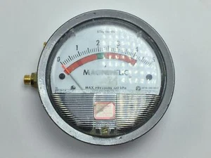 Dwyer 2000-5KPA Magnehelic Differential Pressure Gauge  - Picture 1 of 3