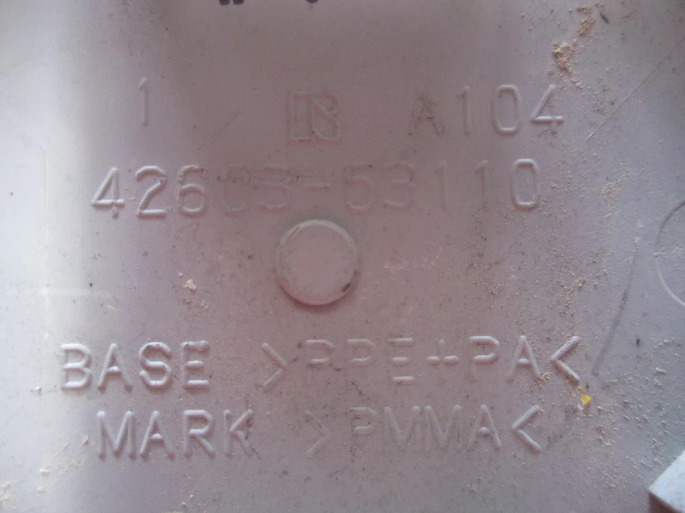 Juego de 4 tapas centrales Lexus negras OEM en acrílico 2-7/16" 62 mm 71A104-0010 42603-53110 Foto 1 de 1