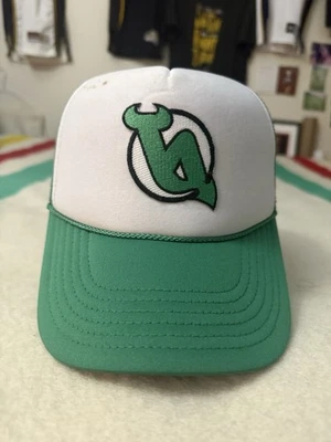 Basketcase Gallery Green Day New Jersey Devils NHL Logo Trucker Cap SnapBack  Foto 1 de 4