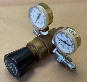 TESCOM REGULATOR 250 W/ USG GAUGE 0-200PSI 0-3000PSI - Picture 1 of 9