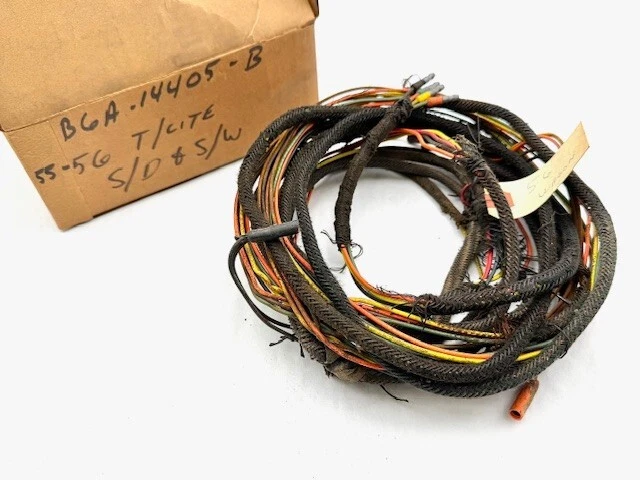 Arnés de extensión de luz trasera/cuerpo para entrega de vagón y sedán 1956 Foto 1 de 1