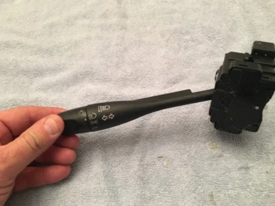 1998 1999 NISSAN FRONTIER PICKUP TRUCK XE TURN HEADLIGHT COLUMN SWITCH OEM — 第 1/4 张图片