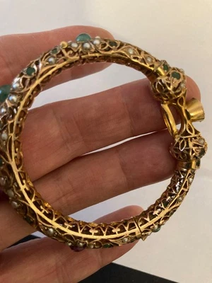 14K YELLOW GOLD EMERALD RUBY PEARL BANGEL BRACELET 42.8 GRAMS 6.25 " — 第 1/4 张图片