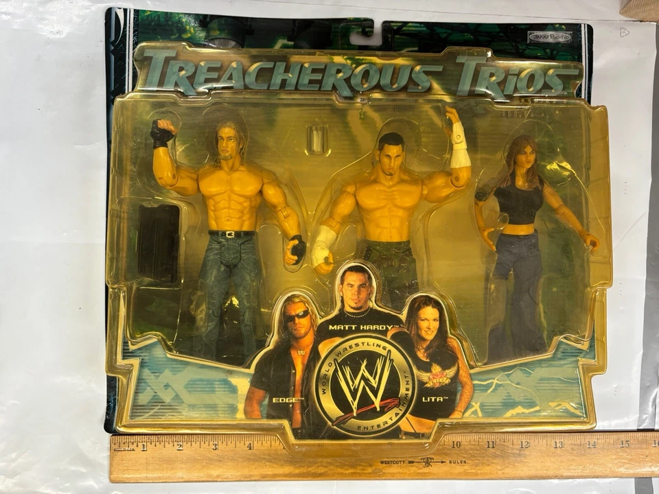 Figura de acción WWE Jakks Treacherous Trios Serie 3 Edge, Matt Hardy & Lita paquete de 3 Foto 1 de 4