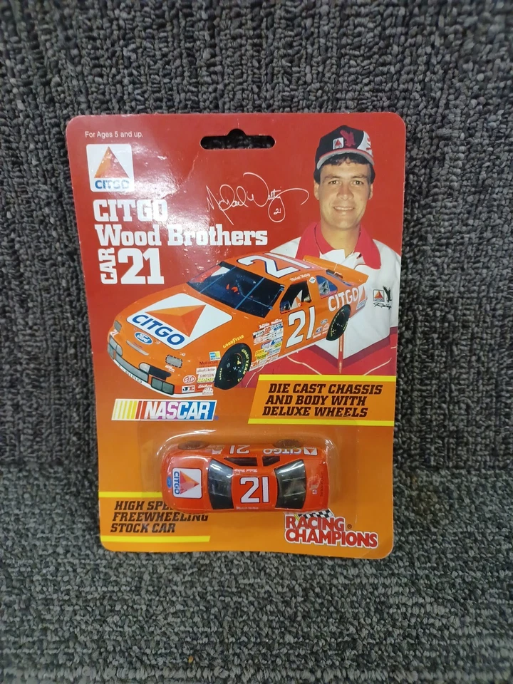 Литая модель Майкла Уолтрипа в масштабе 1:64 No21 от Racing Champions  - Изображение 1 из 1