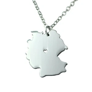 PENDENTIF FEMME HOMME CARTE PAYS ALLEMAGNE ALLEMANDE COEUR ET 1 CHAINE PAS CHER - Imagen 1 de 1