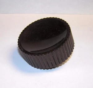 Original Vintage / Antik Röhrenradio großer Plaskon Knopf rotbraun - Bild 1 von 3