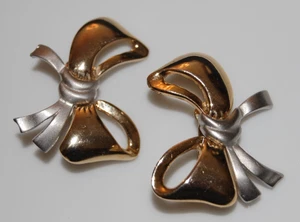 ELEGANTE VINTAGE 80er Couture ausgefallene gold- & silberfarbene Schleife Clip-On Ohrringe - Bild 1 von 13