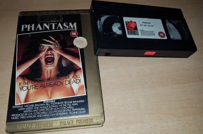 PHANTASM - Angus Scrimm & Reggie Bannister - Cinema Club - engl. uncut VHS ab 18 - Bild 1 von 2
