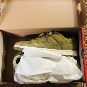 New In Box Nike Dunk Low PRM Neutral Olive DV7415-200 Womens Size 8.5 Shoes - Picture 1 of 5