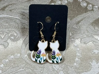 Pendientes colgantes informales bohemios de moda vintage de gato blanco floral dorado Foto 1 de 2