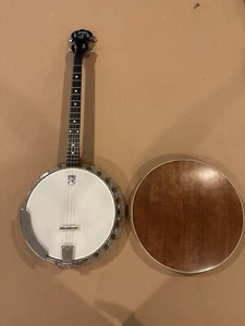 Deering Boston, 19 Fret, 4 String, 1995 Tenor Banjo w Resonator and Hard Case. - Picture 1 of 12