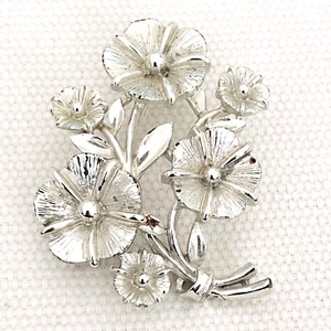 Broche/Pin O175 Vintage Firmado LISNER Tono Plata Floral Spray - Imagen 1 de 3
