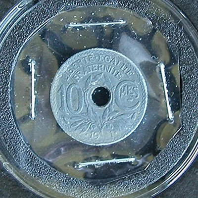 19  1 France 10 Centimes KM#897 - VERY RARE - MISSING DIGIT IN DATE - Image 1 of 2