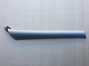 Revestimiento de columna A exterior izquierdo mercedes r129 color plata brillante 744 - Imagen 1 de 4